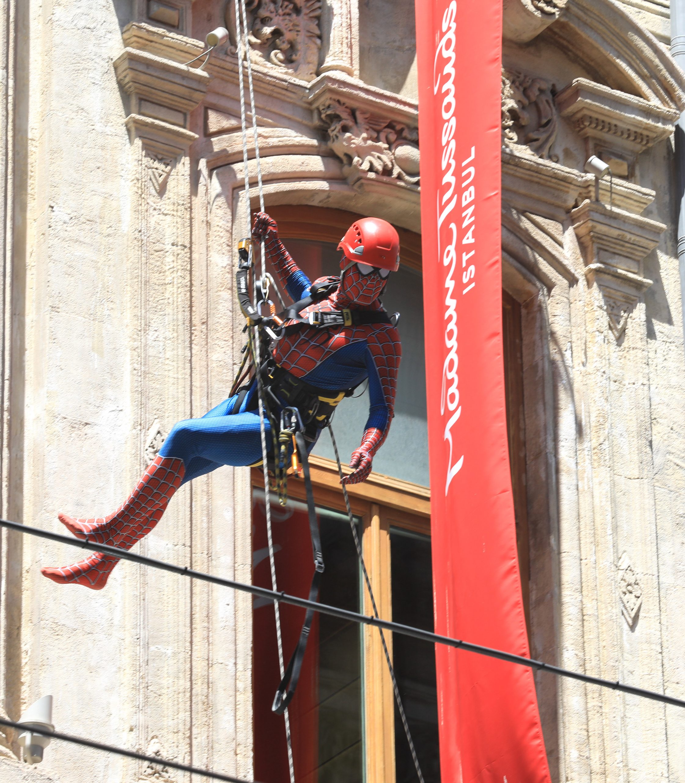 Örümcek Adam Yeni Evindeki Yerini Aldı Spider-Man’in Yeni Ev Sahibi Madame Tussauds İstanbul
