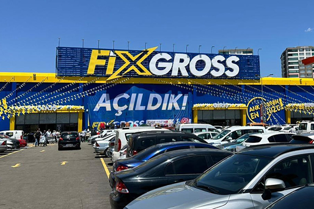 Fixgross'un yeni mağazasında yazılım ve donanım Fark imzası taşıyor